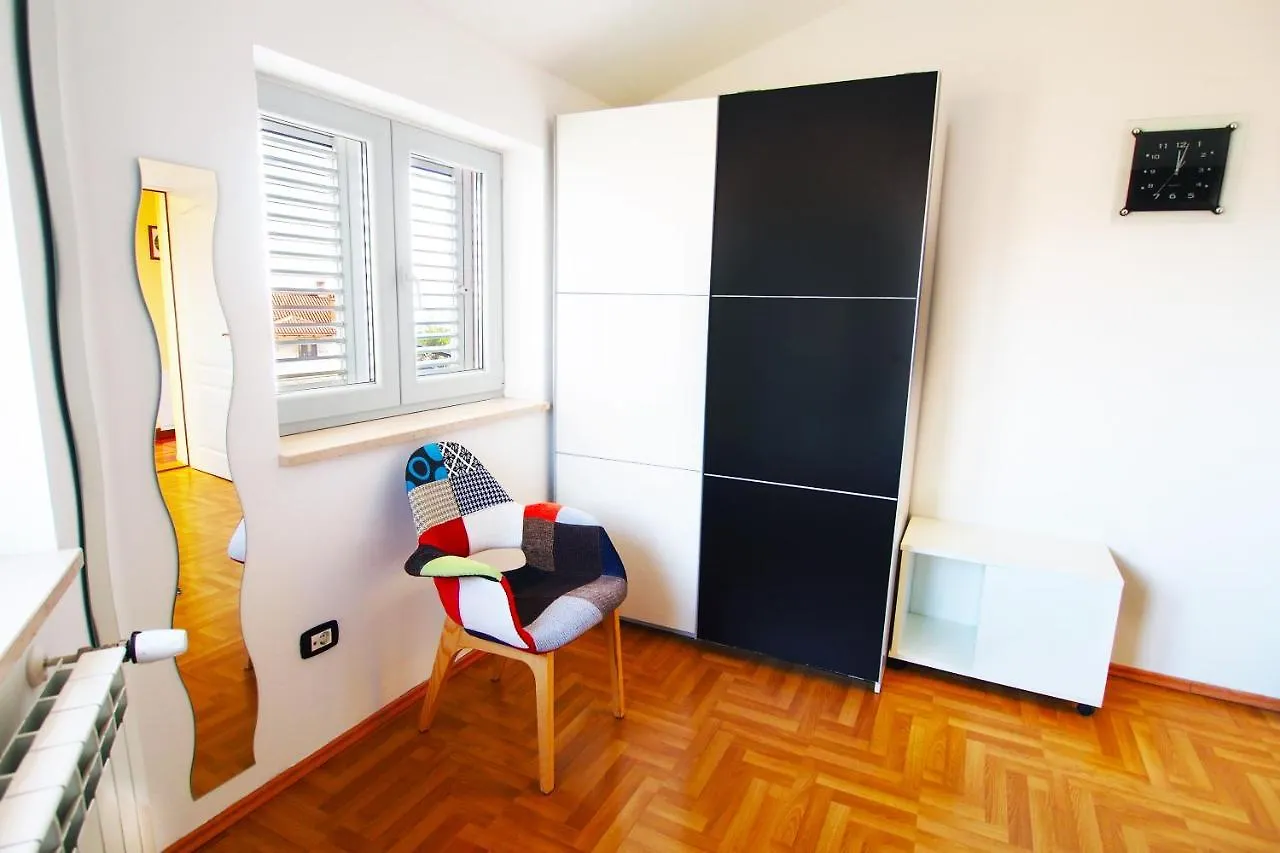 Villa Mimi Dobrec 0*,